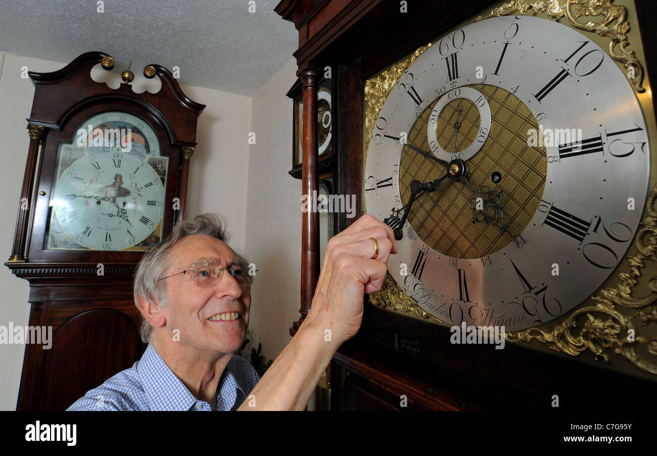 Antique grandfather clock face hi-res stock photography and images - Alamy