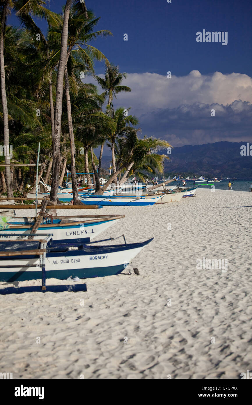Boracay palm trees hi-res stock photography and images - Alamy