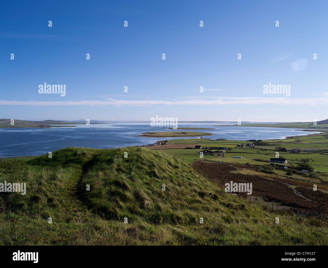 dh Cuween Hill chambered cairn BAY OF FIRTH ORKNEY Neolithic burial mound tomb site chamber Scotland bronze age uk heritage prehistoric cemetery Stock Photo