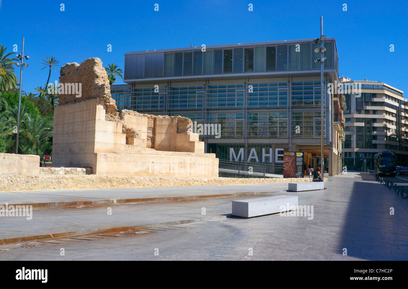 Museo Arqueológico y de Historia Museum of Archaeology and History of