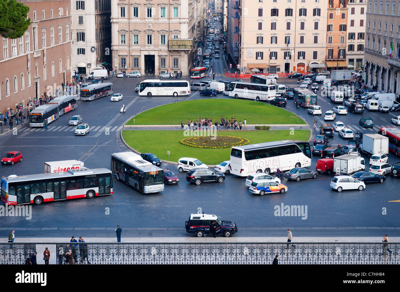 Traffic Rome Rome traffic cars hi-res stock photography and images - Alamy