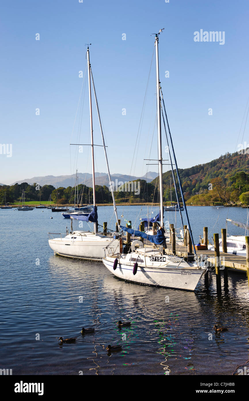 Sailing lake district hires stock photography and images Alamy