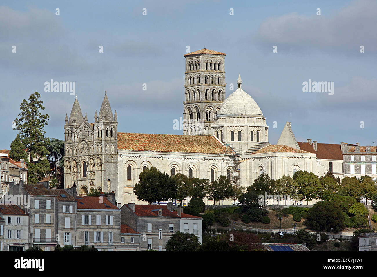 Recently-cleaned cathedral, Angouleme SW France Stock Photo - Alamy