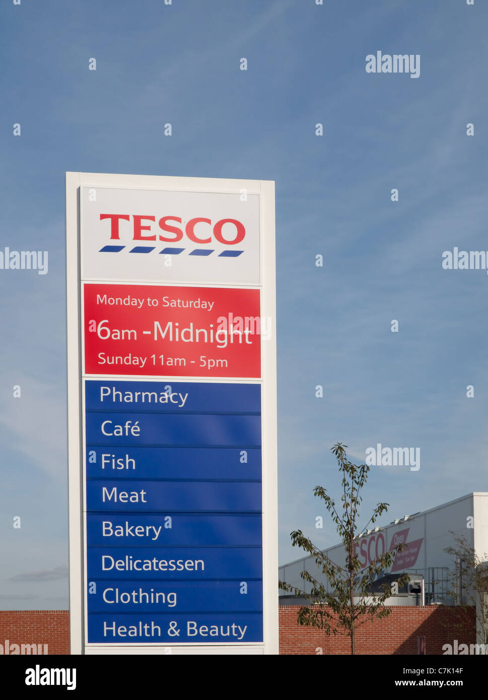 Sign outside the entrance to the New Tesco store on Longcauseway