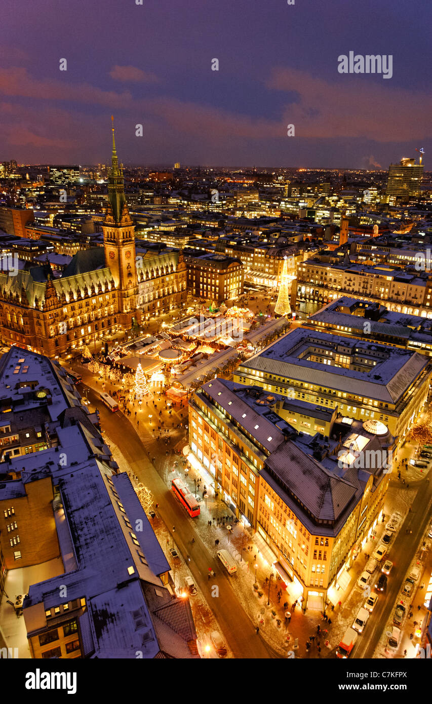Traditional Hamburg Christmas Market, Town Hall, Rathausmarkt square, snow, city, Hamburg, Germany, Europe Stock Photo