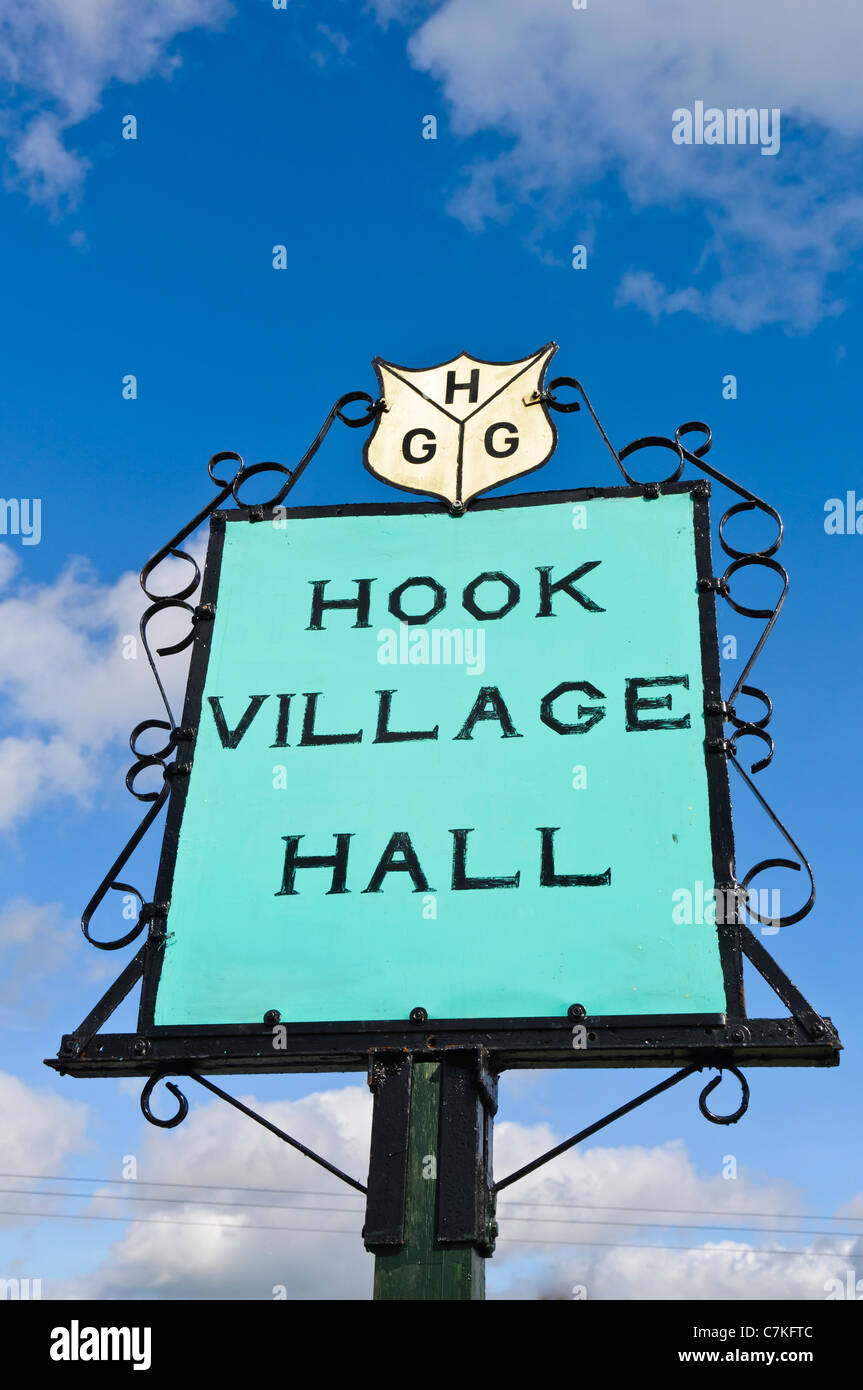 Uk village hall signs hires stock photography and images Alamy