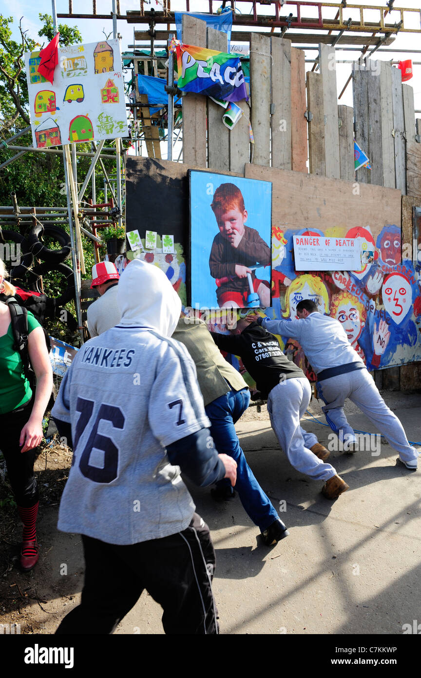 Dale farm protest hi-res stock photography and images - Alamy