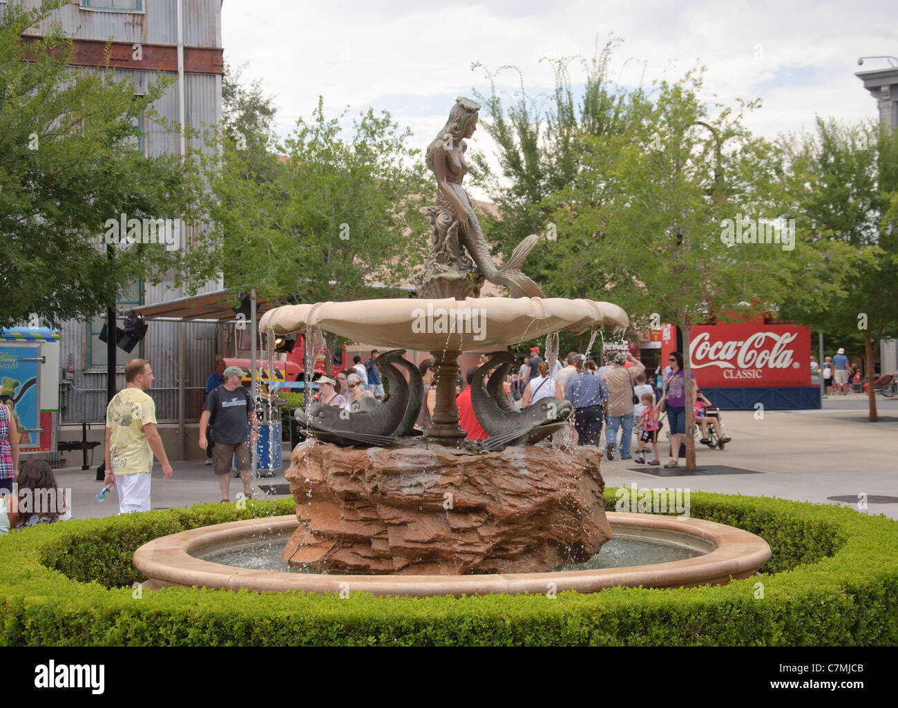 fountains around hollywood studios orlando florida Stock Photo Alamy