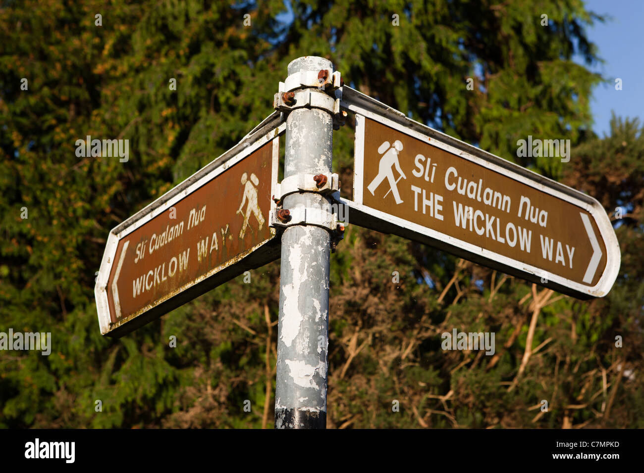 Ireland, Co Wicklow, Glendalough, Wicklow Way long distance footpath signs Stock Photo