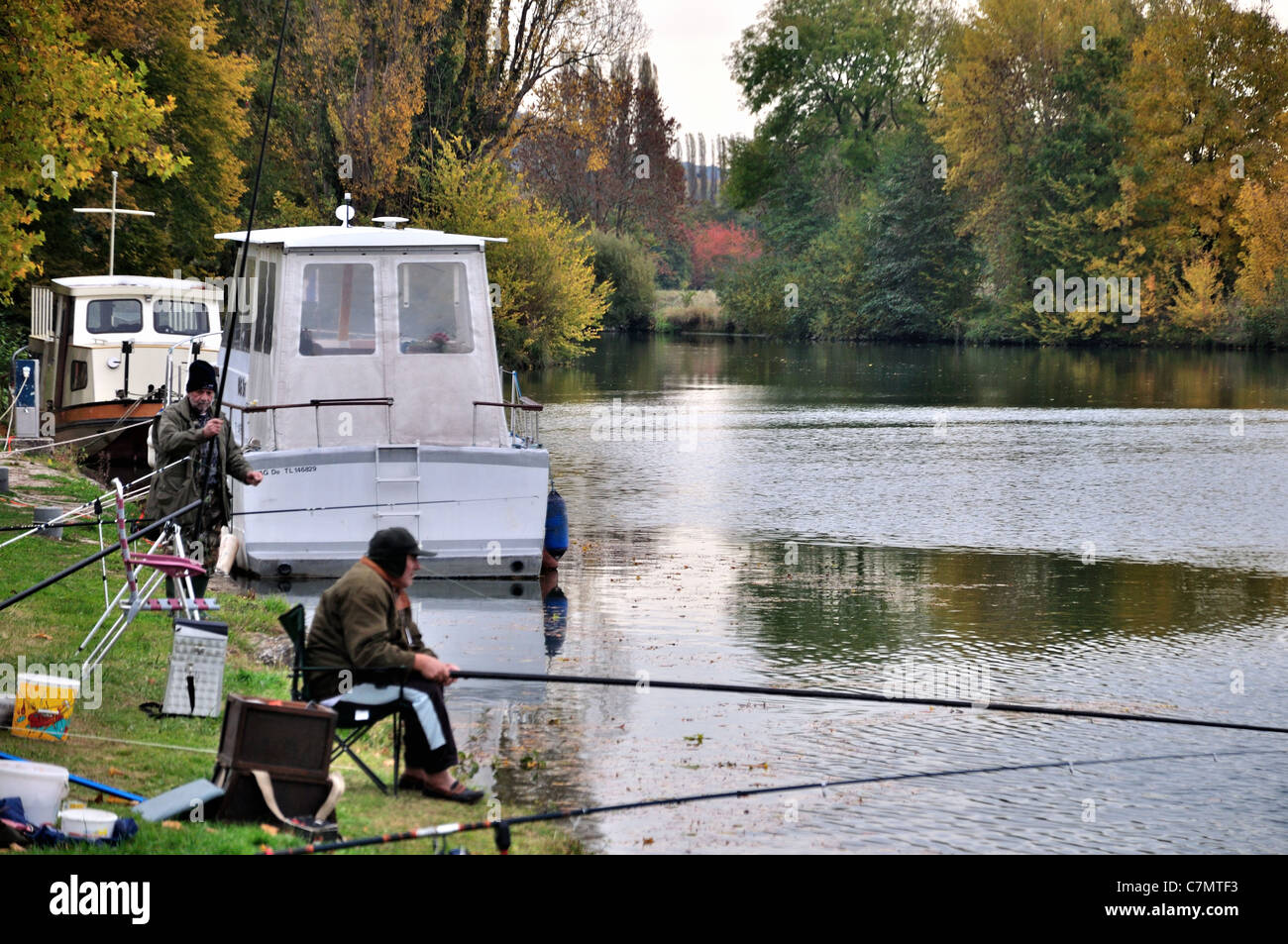 Fishing on the river in France at Vic-Sur-Aisne Berny-Rivière France Stock Photo