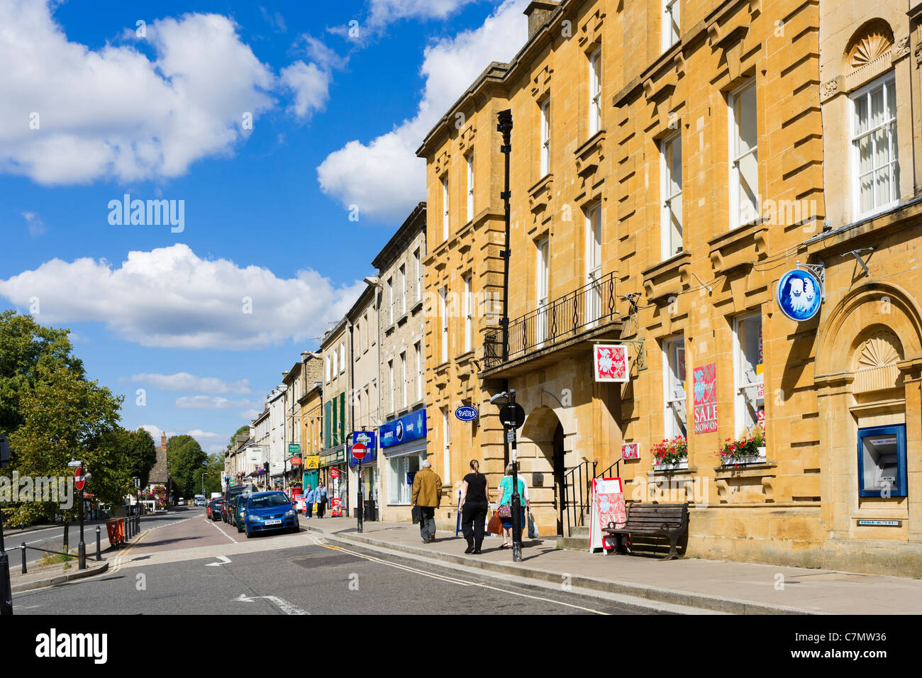 Centre of the Cotswold town of Chipping Norton, Oxfordshire, England, UK Stock Photo