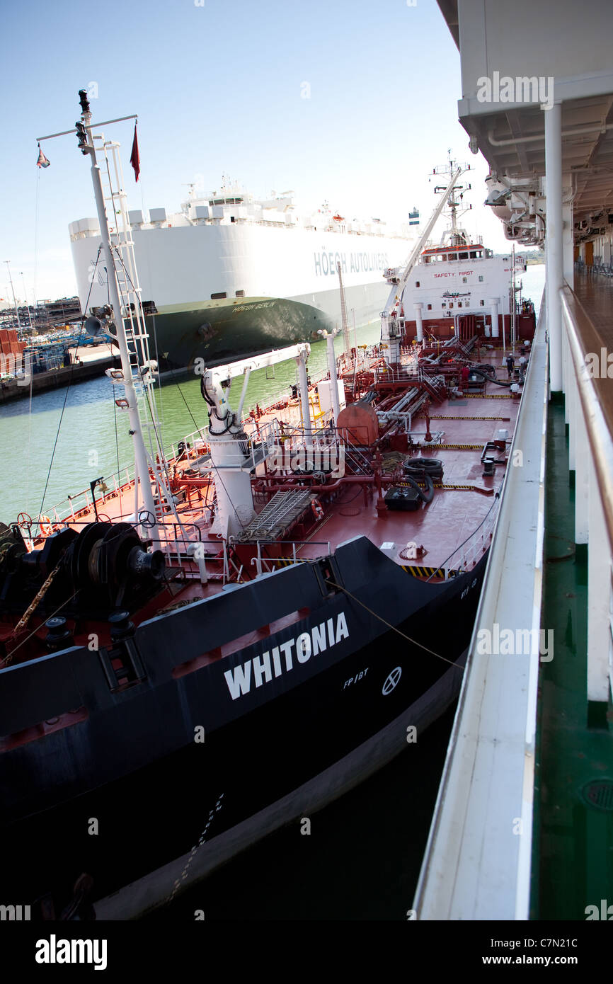 Fuel bunkering hires stock photography and images Alamy