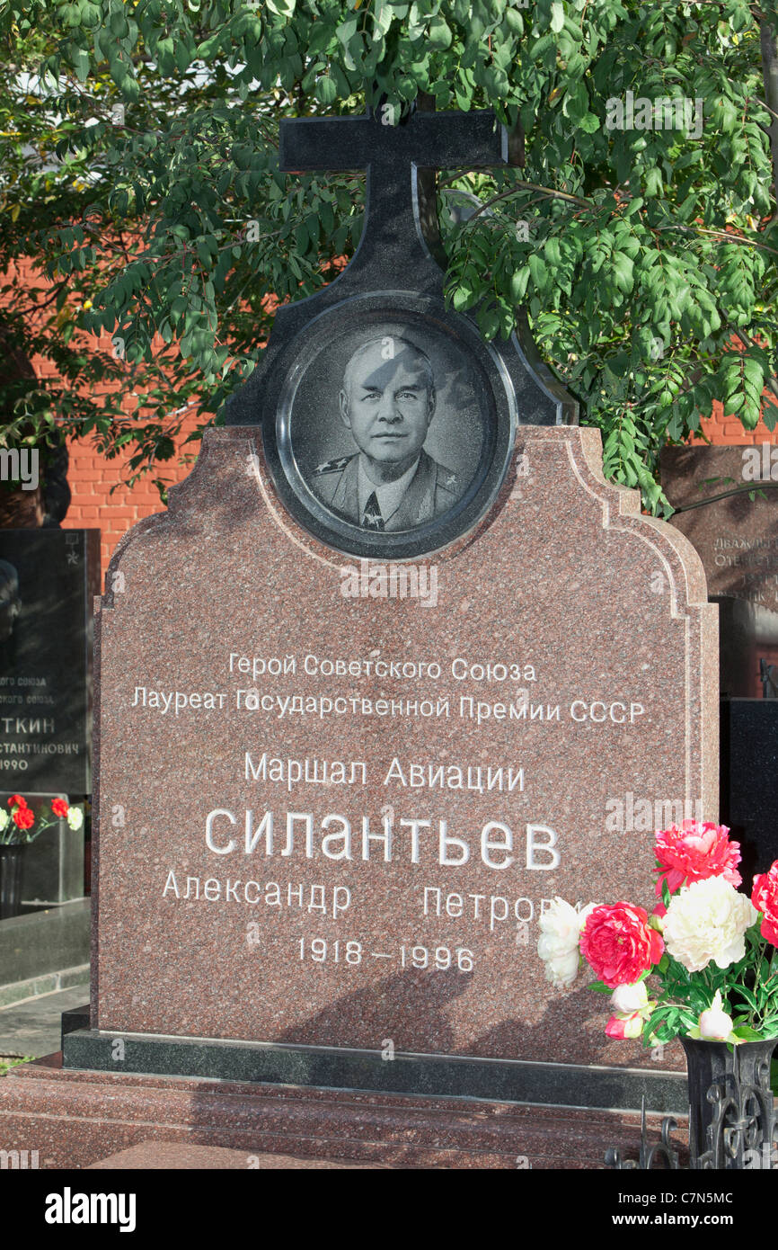 Grave of Soviet Air Marshal Alexander Petrovich Silant'ev at Novodevichy Cemetery in Moscow, Russia Stock Photo