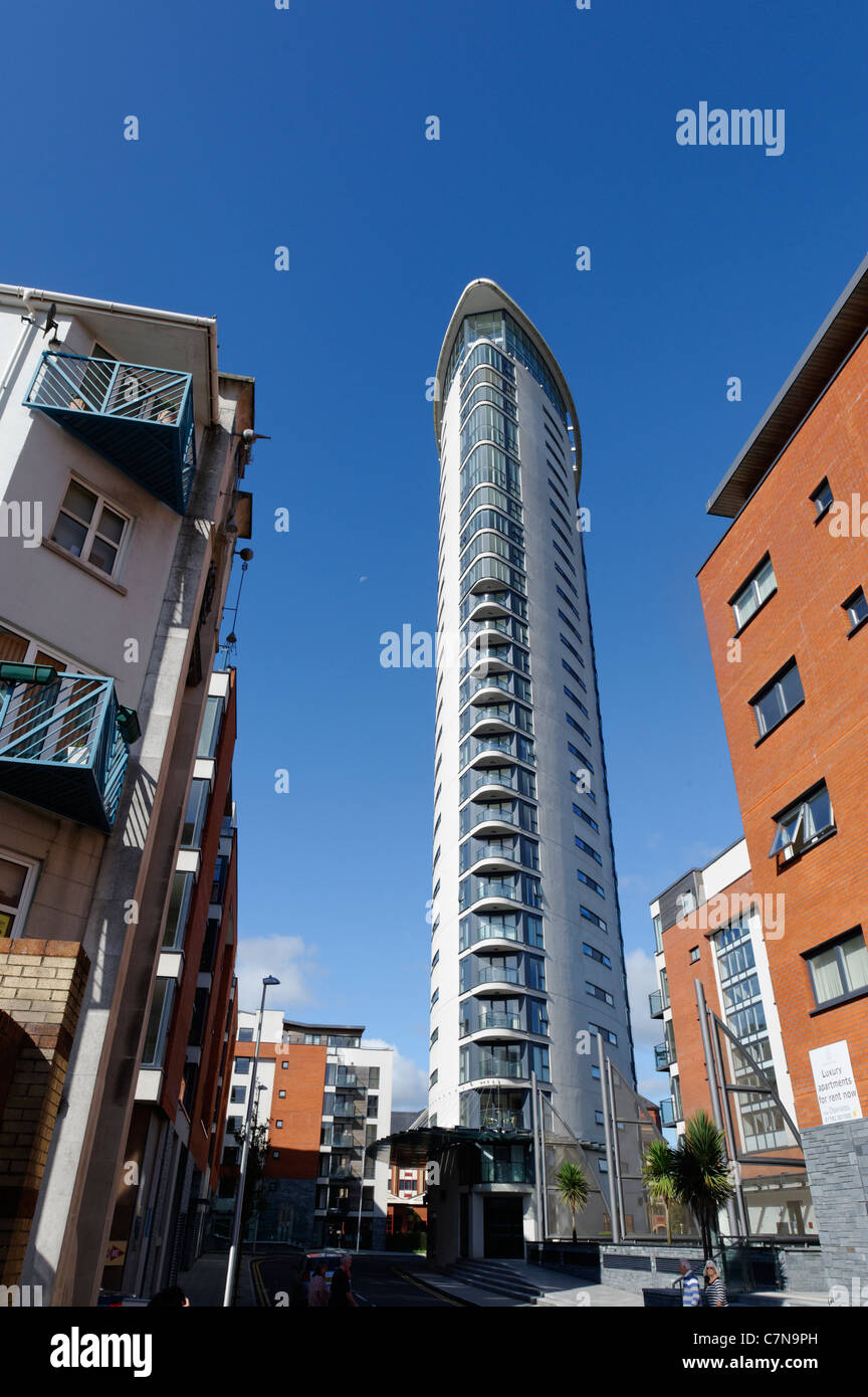 Luxury flats "Meridian Quay" apartments alongside the beach in