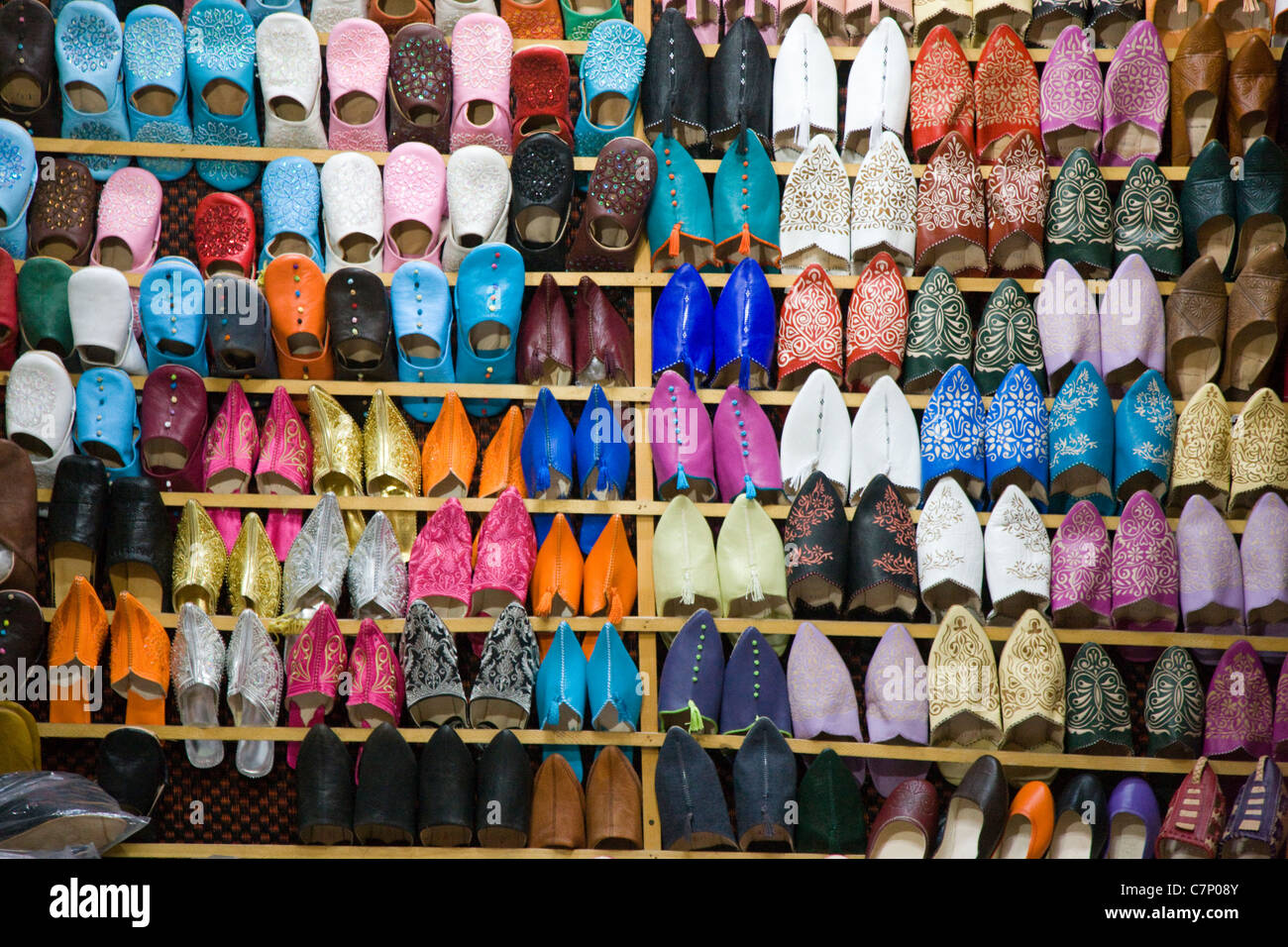 Shoe market stall hi-res stock photography and images - Alamy