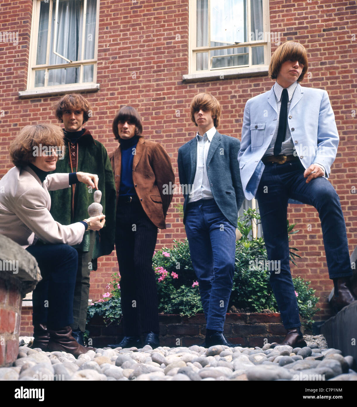 THE BYRDS  US group in 1965 from left: Roger McGuinn, Dave Crosby, Gene Clark, Chris Hillman, Mike Clarke. Photo: Tony Gale Stock Photo