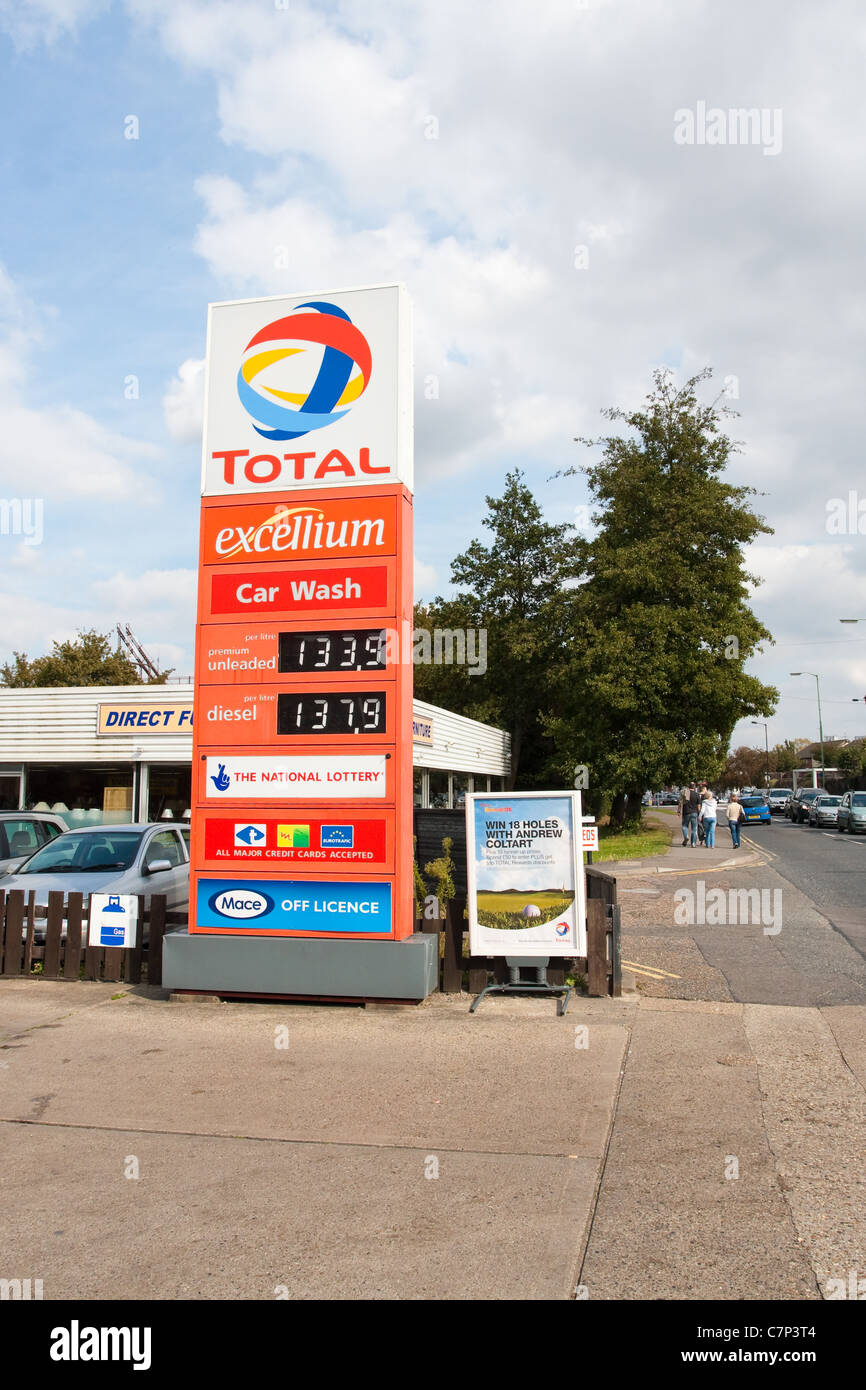 The Total Garage Stock Photos The Total Garage Stock Images Alamy