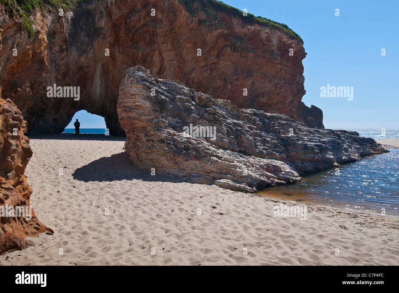 View Of The Natural Tunnel Of Hole In The Wall Beach In Santa Cruz Stock Photo Alamy