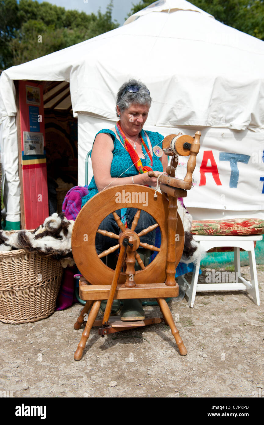 Spinning a yarn Stock Photo Alamy