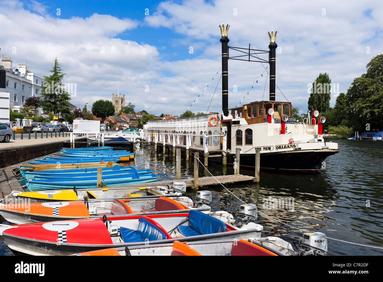 The paddle steamer 'New Orleans' and boats for hire on the River Thames at Henley-on-Thames, Oxfordshire, England, UK Stock Photo