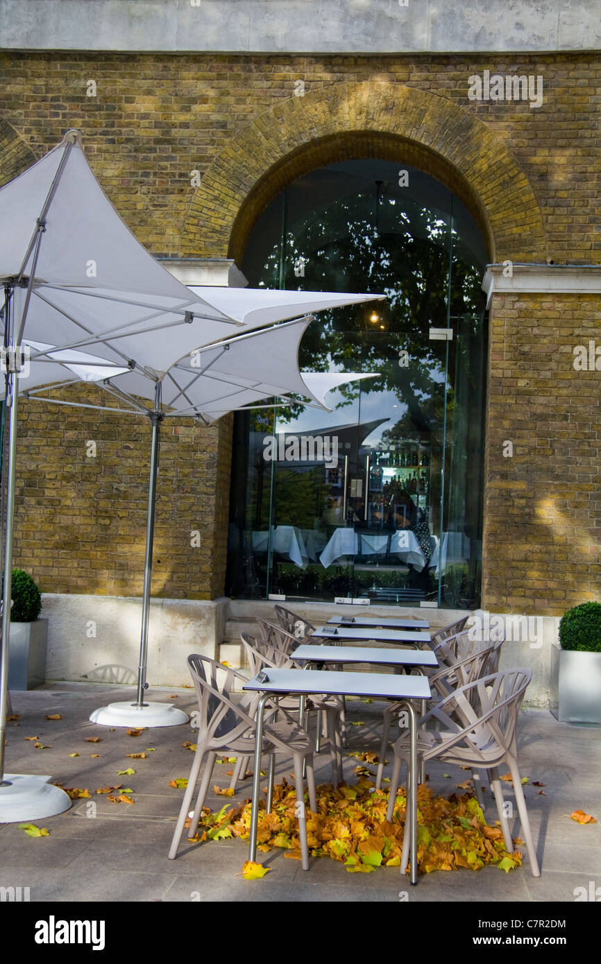 Restaurant next to the Saatchi Gallery Chelsea London UK Stock Photo