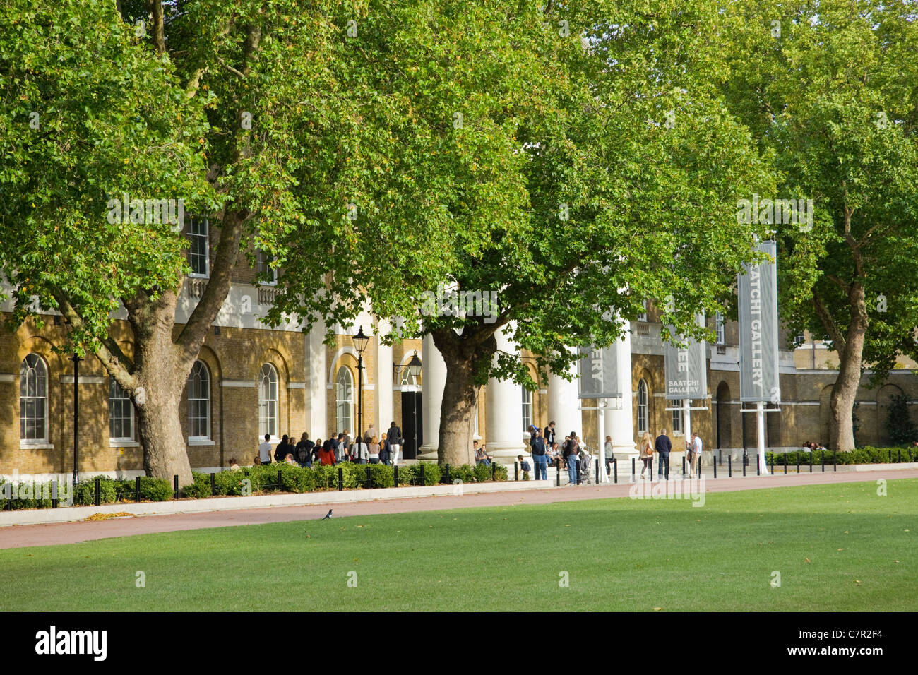 Saatchi Gallery London High Resolution Stock Photography and Images - Alamy