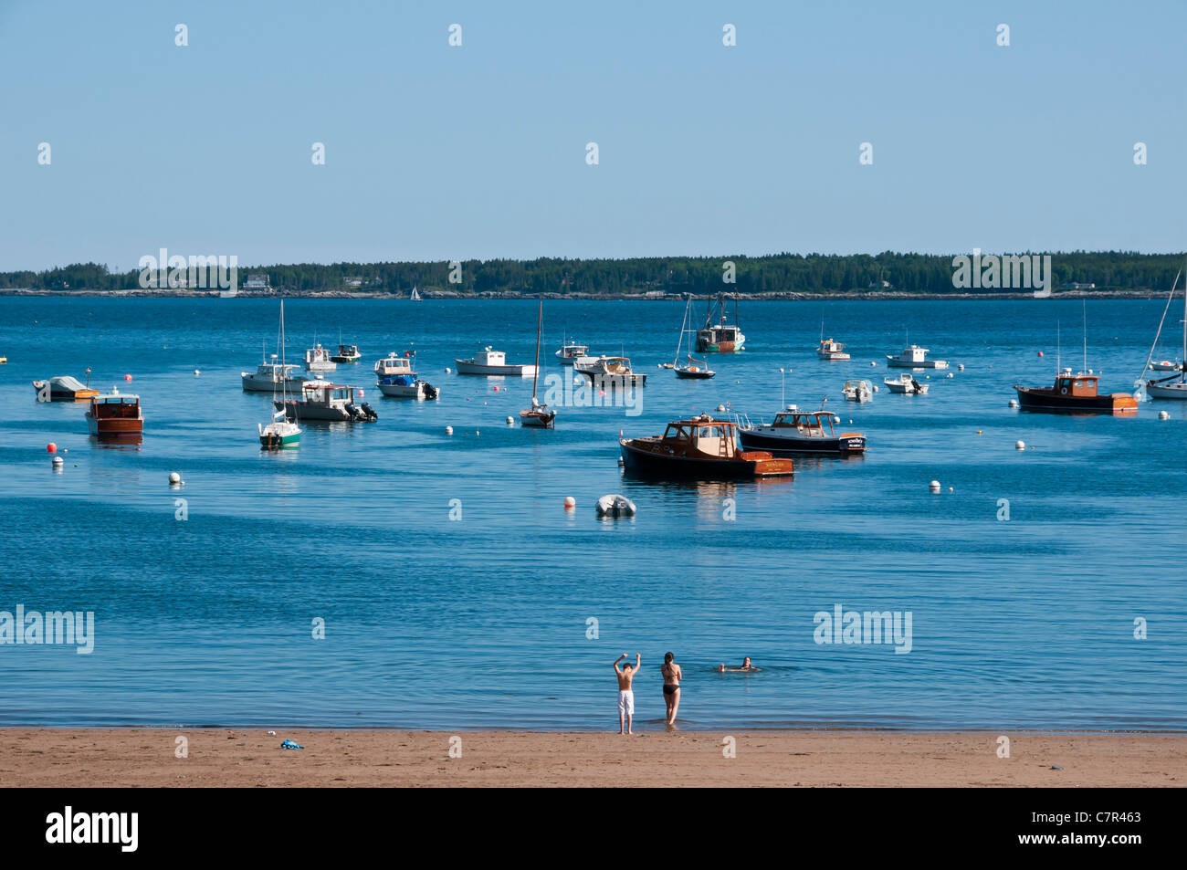 Harbor scenes of maine hires stock photography and images Alamy