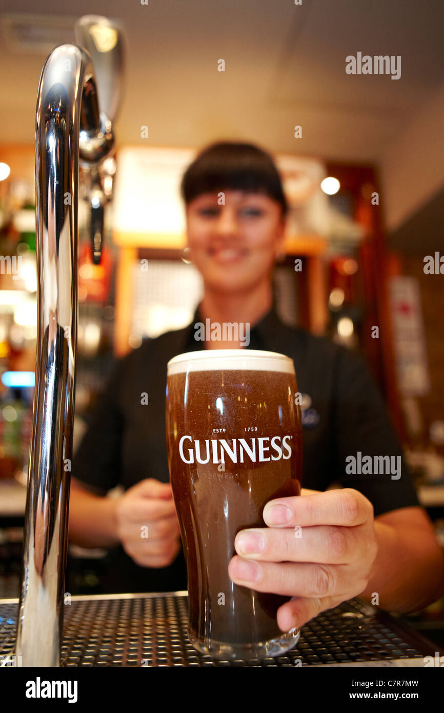 Bar maid hi-res stock photography and images - Alamy