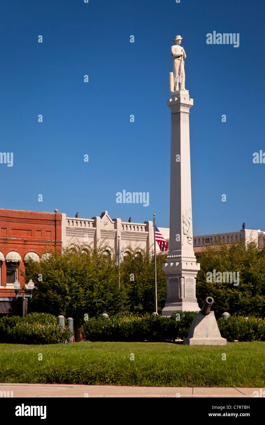 Civil War Memorial and downtown circle in Franklin Tennessee USA Stock