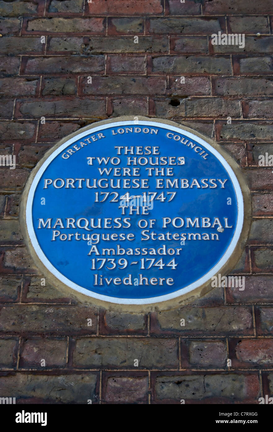 blue plaque marking the 18th century site of the portuguese embassy and the home of the ambassador, the marquess of pombal Stock Photo