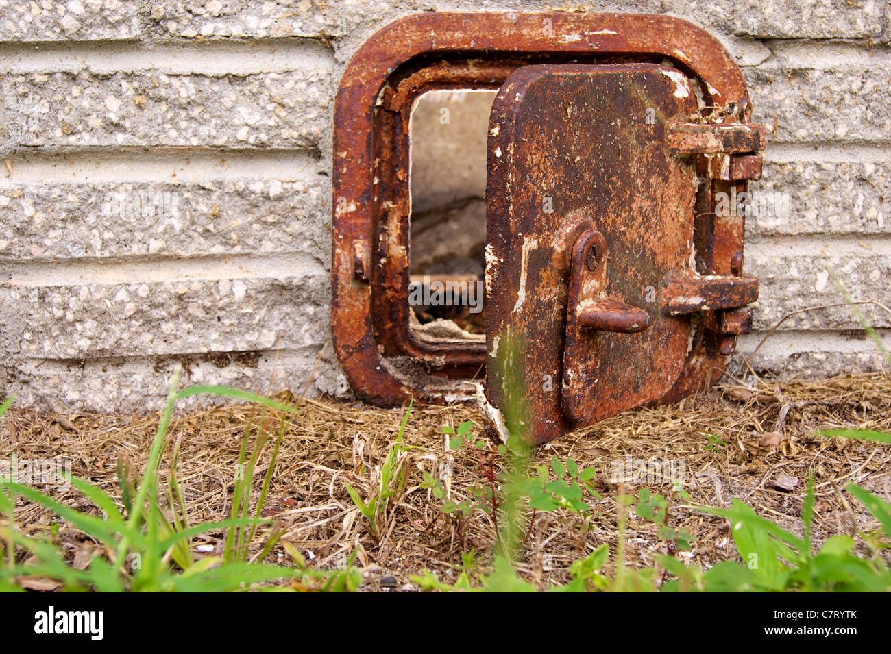 Partially Open Door Stock Photos & Partially Open Door Stock Images - Alamy