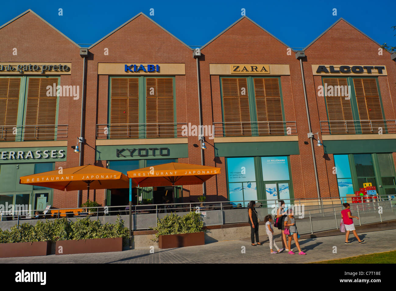 Aubervilliers France Outside French Restaurants Shopping Center Le Stock Photo Alamy
