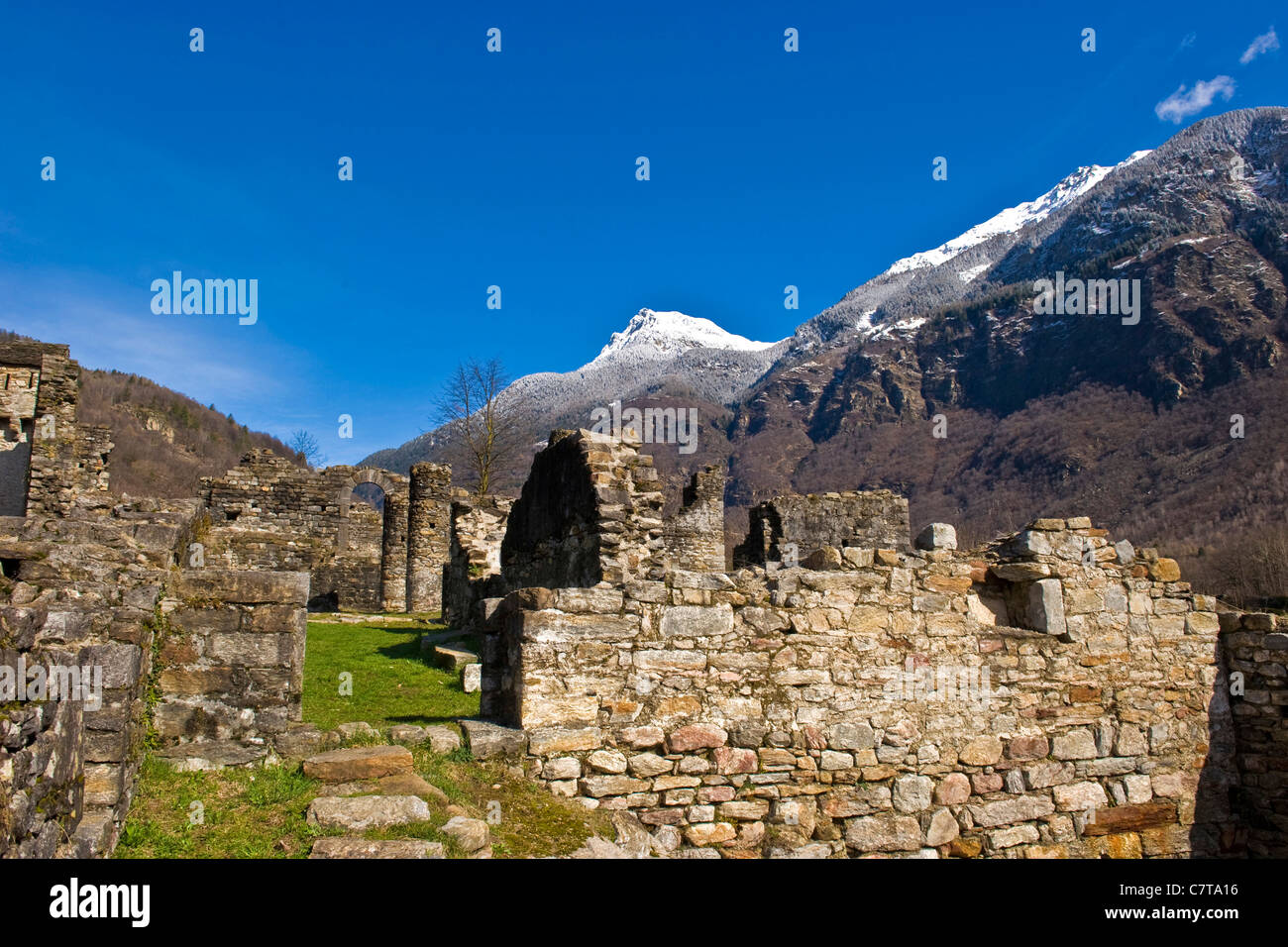 Switzerland, Canton Ticino, Blenio valley, Semione, ruins of the Serravalle castle Stock Photo