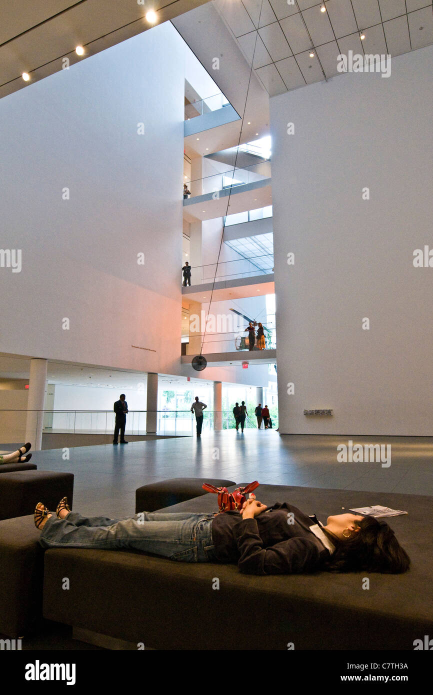 Moma new york interior hi-res stock photography and images - Alamy