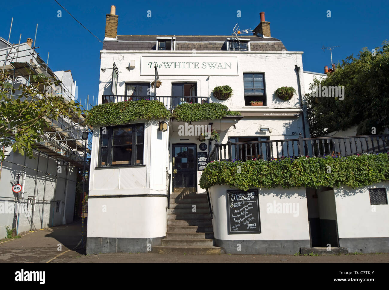 frontage of the white swan pub, facing the river thames in twickenham, middlesex, england Stock Photo