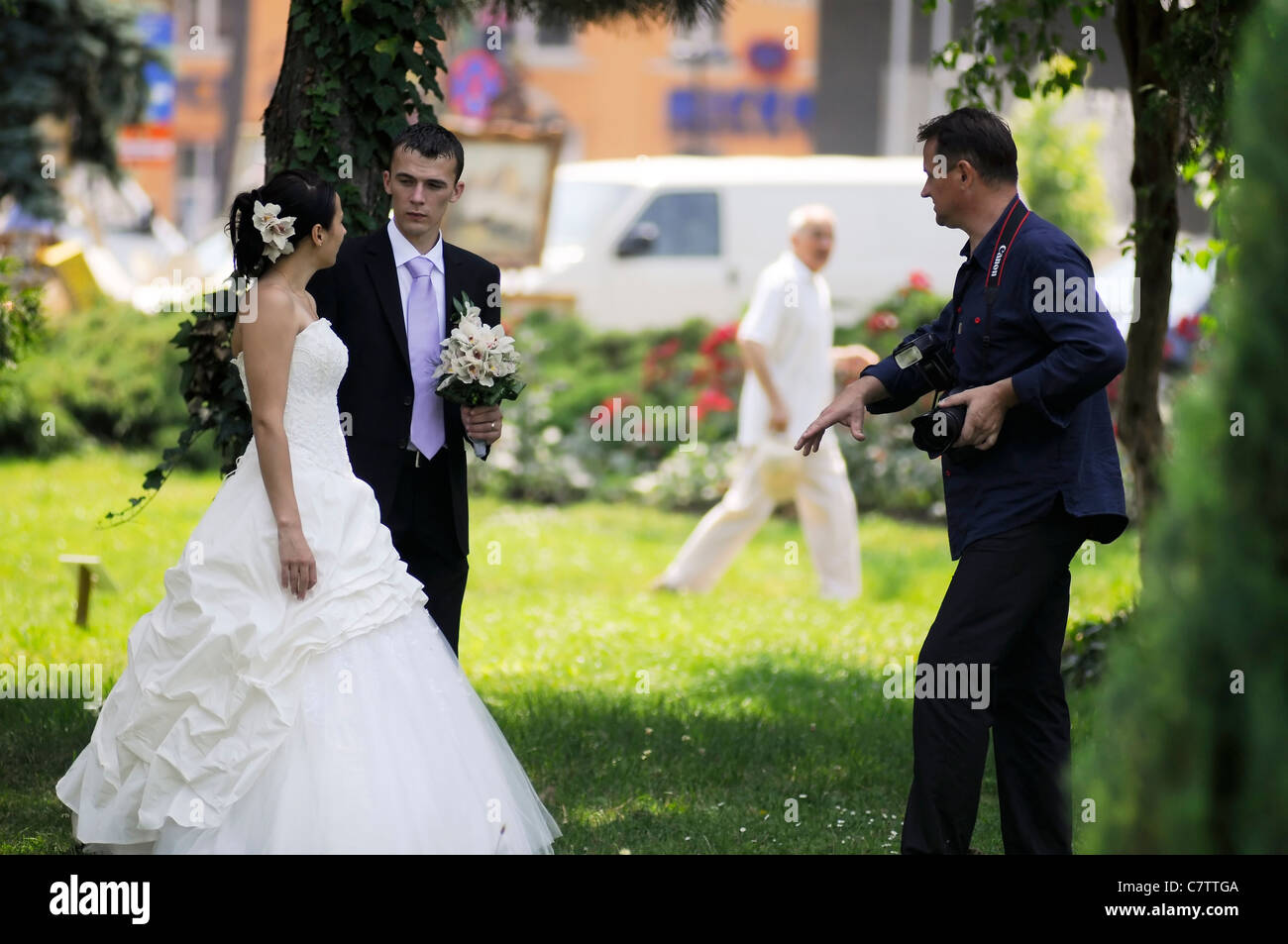 What to wear clearance to a romanian wedding