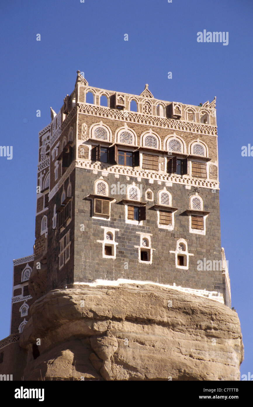 Yemen, Sanaa, typical houses Stock Photo Alamy