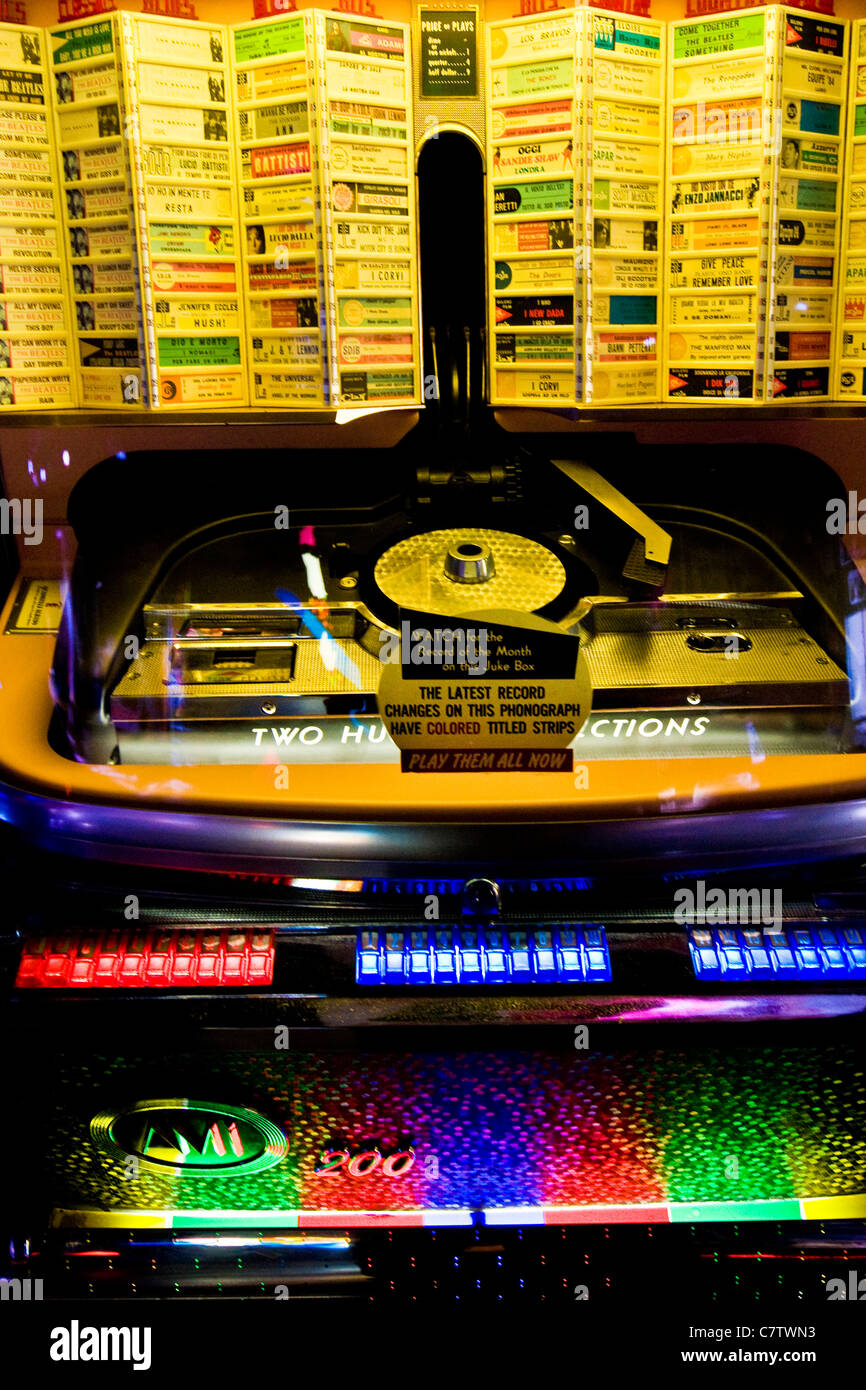 Jukebox hi-res stock photography and images - Alamy