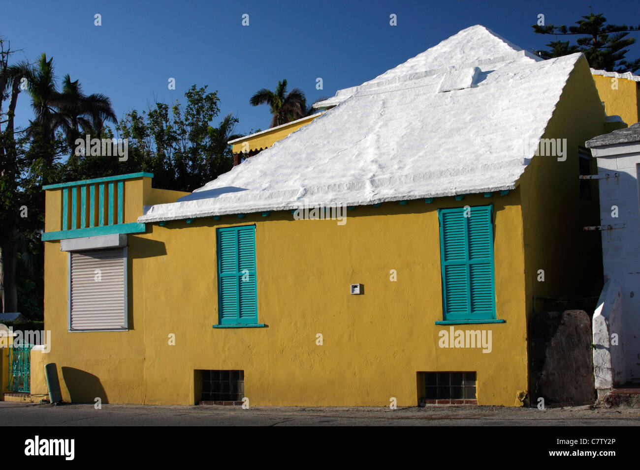 Yellow house, Bermuda Stock Photo