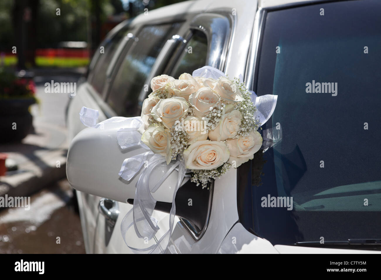 Wedding car decorated with flower bouquet Stock Photo Alamy