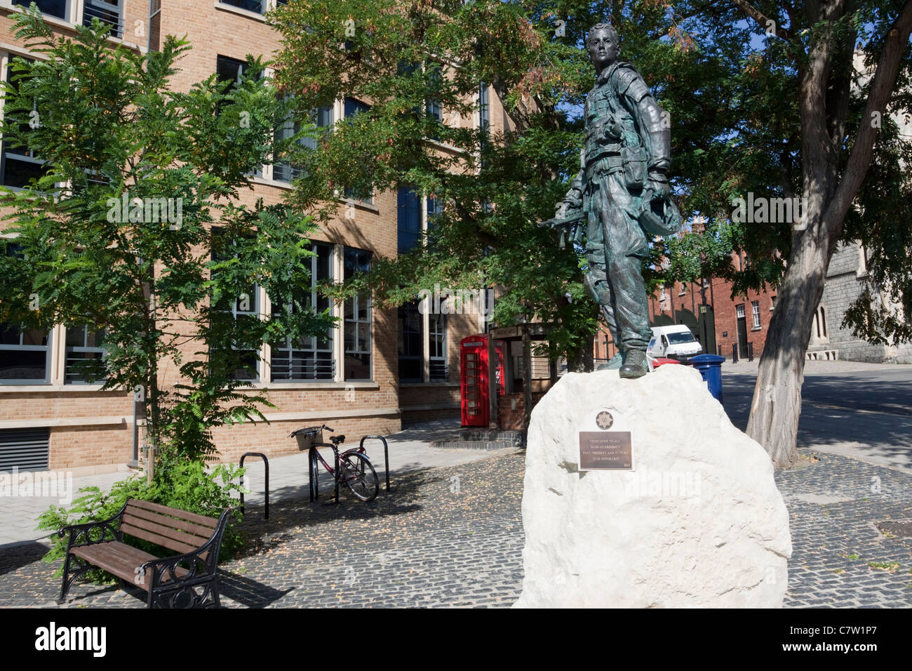Memorial statue in Windsor, Berkshire commemorating the Irish Guards