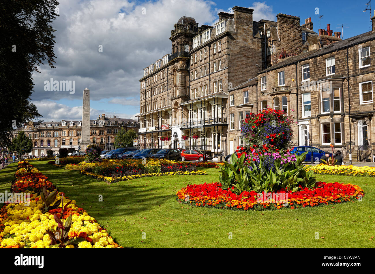 Harrogate town centre, looking northwards from West Park St Stock Photo