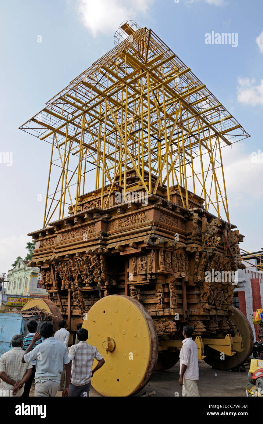 Temple car chariot ratha being repaired repair Perur Patteeswara Swamy