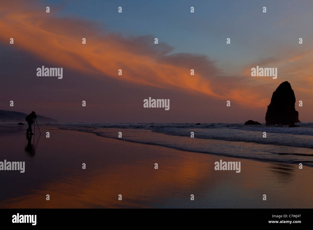 Weather Cannon Beach Oregon Unraveling the Coastal Delight