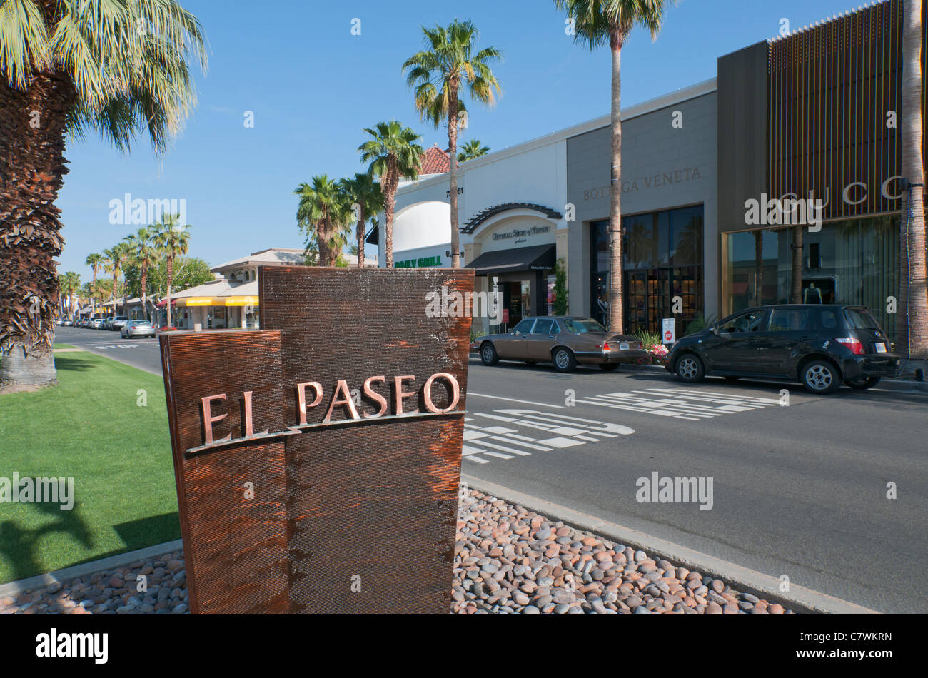 El Paseo, Palm Desert, California, El Paseo Drive is downto…