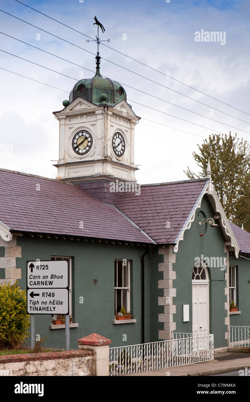 Ireland, Co Wicklow, Shillelagh, former courthouse, now Montessori school with clock by Johnson of Dublin Stock Photo