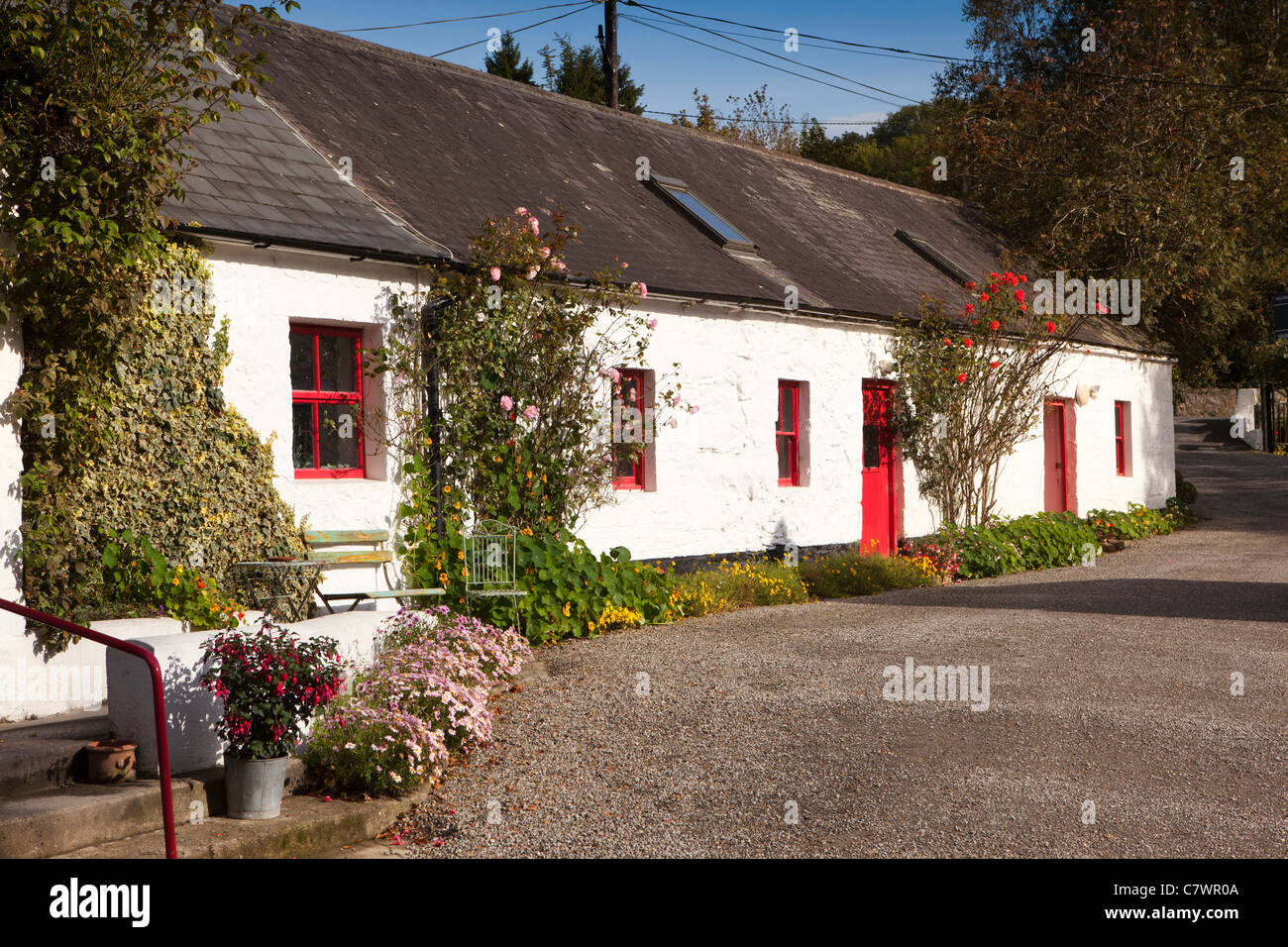 Ireland, Co Wicklow, Avoca Handweavers Mill exterior Stock Photo Alamy