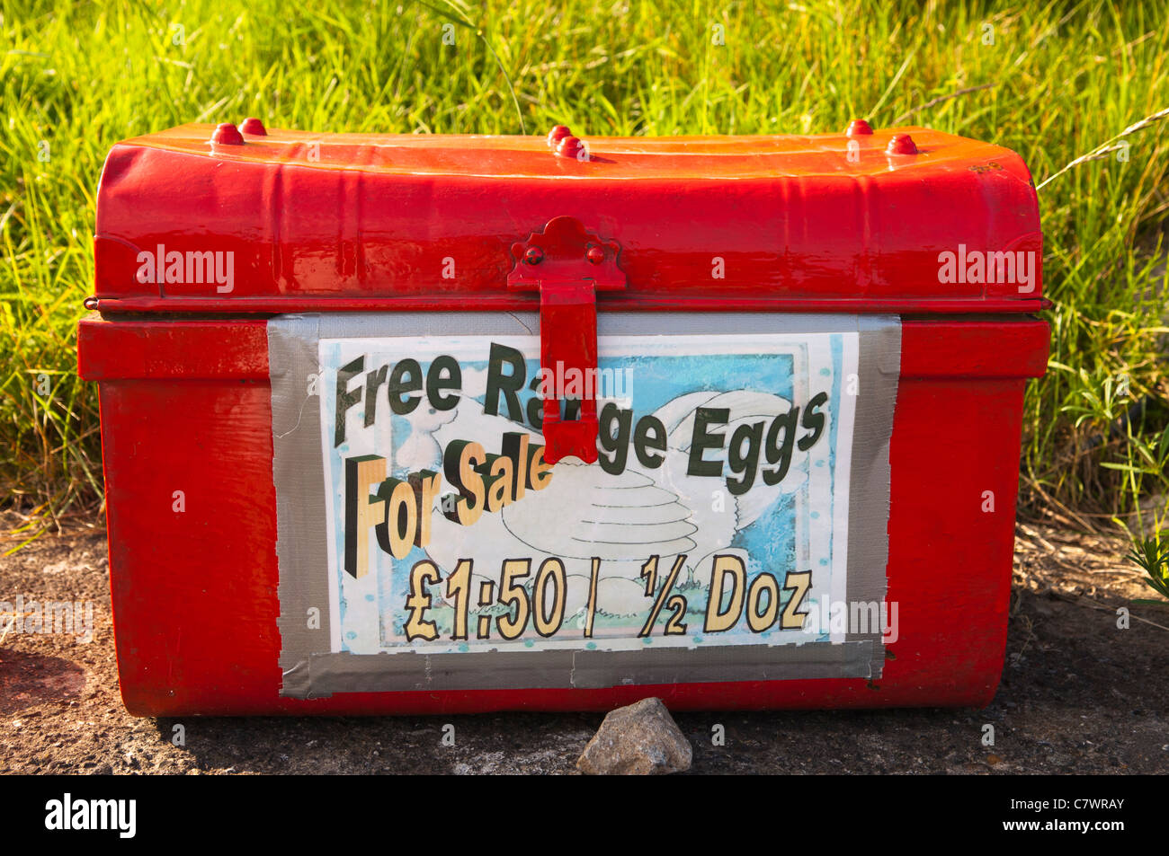 Eggs for sale signs hires stock photography and images Alamy