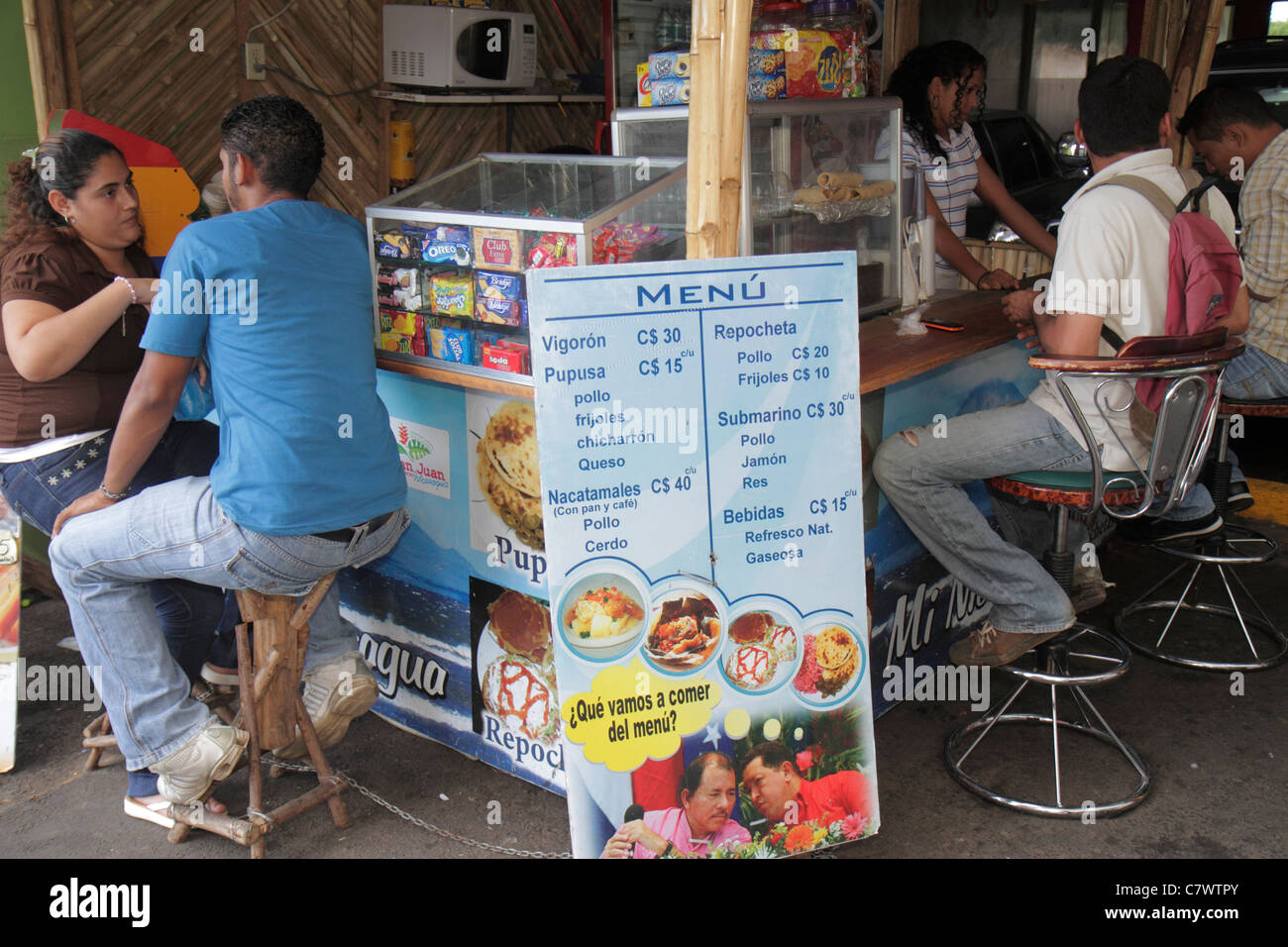 Managua Nicaragua,Avenida Simon Bolivar,Plaza Inter,food stand,kiosk