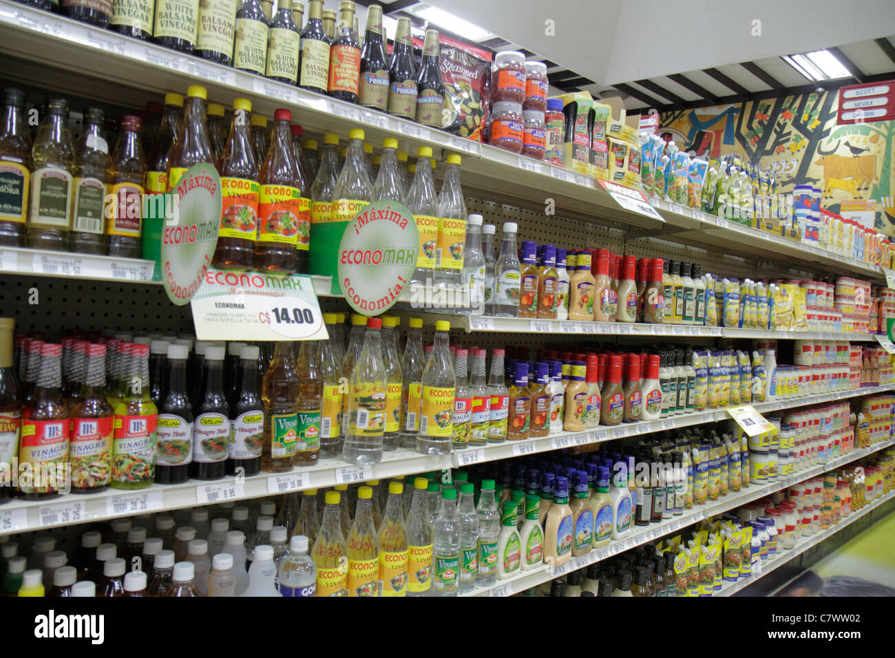 Managua Nicaragua Plaza Espana La Colonia Supermarket grocery store ...